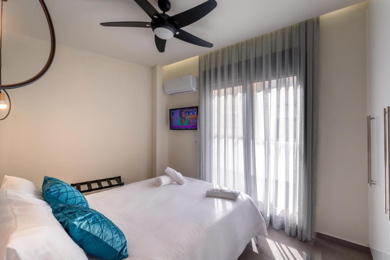 Deluxe Suites Irianna - In The Heart Of Old Town Heraklion  Exterior photo